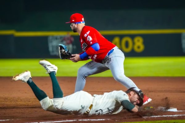 Piratas gana sensacional juego en 11 dramáticos episodios y pone contra el paredón a Pericos