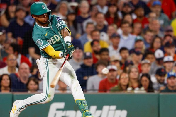 Con triple de oro de Ceddane Rafaela, los Medias Rojas sellan su boleto a los playoffs