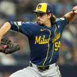 Con joya de Gasser y gran bateo de Chourio, Cerveceros apalea a Rays y se coloca a un triunfo de ganar la Serie Mundial